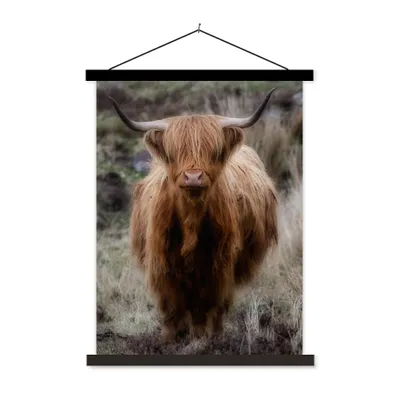 Produktbild von MuchoWow® Textilposter Schottischer Hochländer - Moos - Gras 60x80 cm mit schwarzem Rahmen - Plakathalter