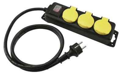 Imagen del producto de EUROLITE, regleta de enchufes de 3 tomas, IP44, color negro, 3 metros (30240117)