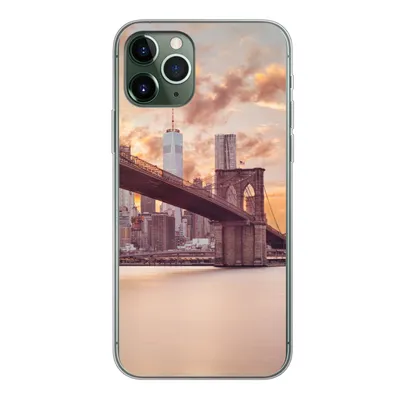Produktbild von MuchoWow® Handyhülle Schutzhülle Hülle für iPhone 11 Pro Brooklyn Bridge und die New Yorker Skyline bei Sonnenuntergang Silikon Softcase Handy Hülle - Handy