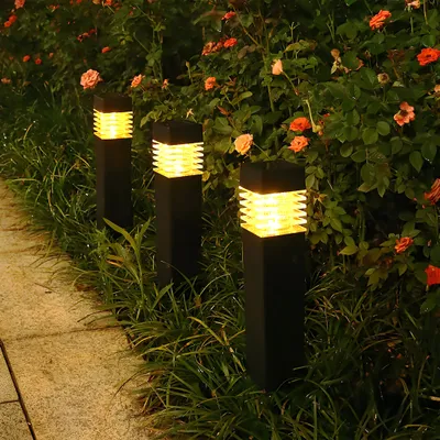 Obrázok produktu pre Záhradná lampa solárna stĺpiková čierna 40cm štvorcová teplá farba LED 0,06W IP44 CUBE Eko-Light