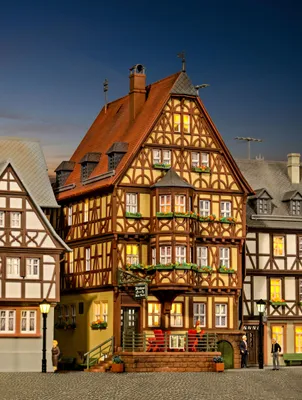 Immagine prodotto di Kibri 38902 - Casa con bovindo a Miltenberg in scala H0 - Nuovo