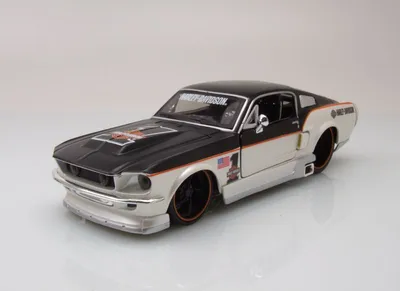Produktbild von Maisto Harley-Davidson Custom - Ford Mustang GT 1967 1:24
