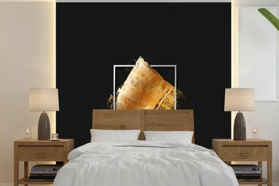 Produktbild von MuchoWow® Fototapete für Wohnzimmer oder Schlafzimmer Wandtapete Vinyl Motivtapete Goldene Farbstreifen auf schwarzem Hintergrund - 350x350 cm - Schlafzimmertapete