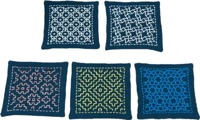 Zdjęcie produktu dla Zestaw do haftu Olympus Hitomezashi Sashiko "Coaster navy 5szt", tkanina drukowana, 10x10cm, oryginał z Japonii