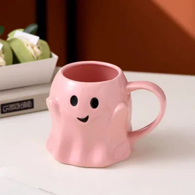 Zdjęcie produktu dla Filiżanka ceramiczna "Duch", 440 ml, różowa, motyw Halloween, kubek, pomysł na prezent