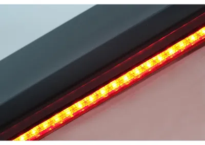 Produktbild von Dachspoiler für VW Golf VI 2008+ LED Bremslicht R20 Design.