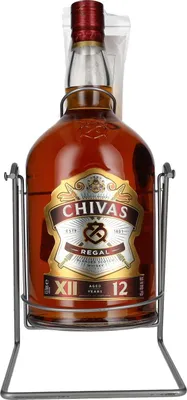 Produktbild von Chivas Regal 12 Years Old Blended Scotch Whisky 40% Vol. 4,5l im Schwenkständer mit Ausgießer
