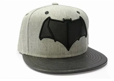 Produktbild von Batman vs. Superman – Mütze mit Batman-Logo
