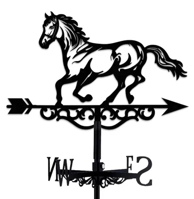 Immagine prodotto di Vento artificiale a forma di cavallo in metallo, nero. Indicatore di direzione in ferro battuto, realizzato a mano, ideale per decorare tetti, giardini e spazi esterni. Dimensioni: 35 cm x 27 cm
