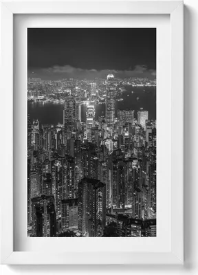 Produktbild von Blick auf die Stadt bei Nacht– Wandbild mit Rahmen – Gerahmtes Bild  – Wanddekoration – 20x30 cm – Weiß