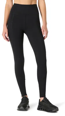 Productafbeelding van A. Essentials dames sportlegging, verkrijgbaar met of zonder zakken, in de lengtes: lang, capri, en 3/4