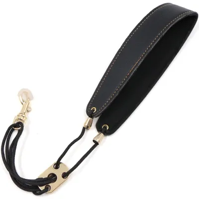 Produktbild von Saxophongurt Mit Haken, Saxofongurt, Saxophon Trage, Saxophon Band Verstellbarer Gepolsterter Trageriemen Aus Leder Und Extrerm Stabiler Karabiner Für Saxofon/Saxophone/Alt/Tenor/Sopran/Bariton