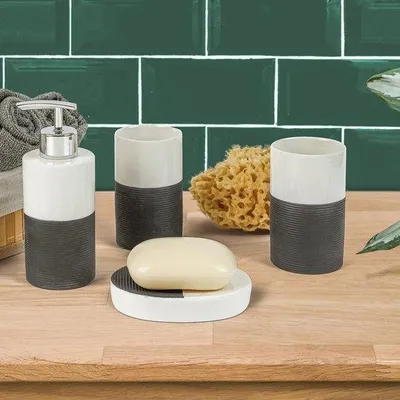 Produktbild von Famanu Badaccessoires Set - 4-teilig, Weiß mit Chromelementen