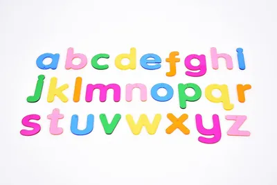 Immagine prodotto di Lettere in acrilico, colorate, 26 pezzi, 7 cm, adatte a bambini dai 3 anni in su