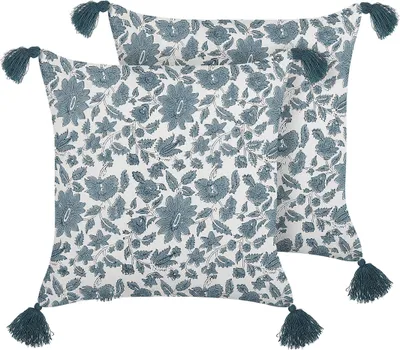 Produktbild von BELIANI Dekokissen 2er Set Blau und Weiß Baumwolle 45 x 45 cm Bezug mit Füllung Reißverschluss Quasten Blumenmuster Boho Modern Wohnzimmer Schlafzimmer