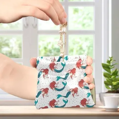Produktbild von Kleine Geldbörse aus Leder mit niedlichen roten, rothaarigen Meerjungfrauen, Mini-Kosmetiktasche für Mädchen und Damenhandtasche, 4.33"(L) x 3.74"(W) x 0.39"(H), klassisch