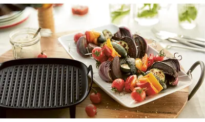 Produktbild von Philips 3,2 l, 4,2 l Airfryer Set mit Grillplatte und Spießen (HD9926/00)