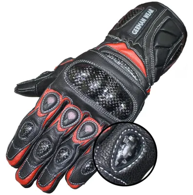 Verbessern Sie Ihre Ausrüstung mit Motorradhandschuhen. Außenschützer mit Anti-Rutsch-Nieten und Protektoren bieten besseren Griff und Sicherheit. Komplettieren Sie Ihr Biker-Outfit mit diesen hochwertigen Lederhandschuhen noch heute!