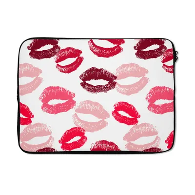 Produktbild von MuchoWow® Laptop Hülle 14 ZollLippen - Kuss - Geschenk für Paare Laptoptasche - Laptoptasche - Stoßsicher - Schutzhaube