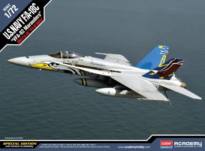 Produktbild von Modellbausatz Flugzeug 12534 – F/A-18C U.S. NAVY VFA-82 „MARAUDERS” LE: (1:72)