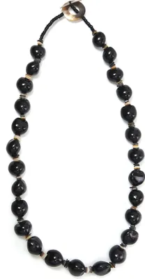 Produktbild von Lange Kette Holly mit echten Samenperlen von collezione alessandro