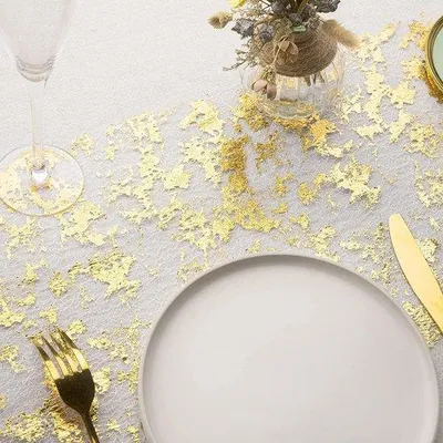 Produktbild von Famanu Tischläufer mit Goldfolie - Dekorativ für Feste und Tischdekoration