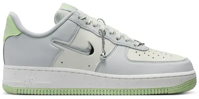 Produktbild von Nike Air Force 1 Low '07 SE Next Nature Sea Glass Vapor Green Liquid Metal (Women's) - EU 44.5