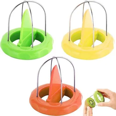 Immagine prodotto di Tagliafrutta e sgranatore 3-in-1: un aiuto prezioso in cucina per preparare smoothie perfetti