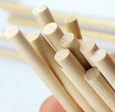 Zdjęcie produktu dla Duży zestaw 5500 drewnianych patyczków (długość 11 cm, średnica 5 mm, drewno brzozowe)
