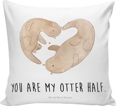 Produktbild von Mr. & Mrs. Panda Kuschelkissen Otter Herz - Weiß - Geschenk, Liebe, Hochzeitstag, zier kissen, Couchkissen, 40x40, Sofakissen, Dekokissen, für sofa, Seeotter