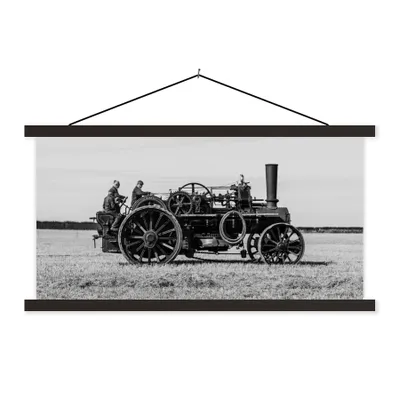Produktbild von MuchoWow® Textilposter Traktor - Schwarz - Weiß - Bauernhof - Vintage 90x45 cm mit schwarzem Rahmen - Klemmleisten