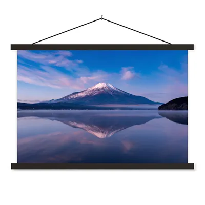 Produktbild von MuchoWow® Textilposter Spiegelung des Fuji-Vulkans in Japan im Wasser 120x80 cm mit schwarzem Rahmen - Wanddeko