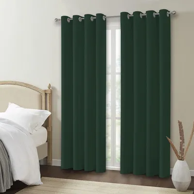 Obrázek produktu pro Zatemňovací závěsy s oky, tmavě zelené, sada 2 kusů, rozměry 183 cm (výška) x 117 cm (šířka)