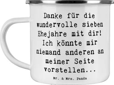 Produktbild von Mr. & Mrs. Panda Teetasse Spruch 7. Hochzeitstag Kupferhochzeit - Weiß - Geschenk, Pott, Emaille Becher, Heirat, Jubiläum feiern, Haferl, Teebecher, Tasse, Heiraten, Ehe