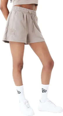 Immagine prodotto di Pantaloncini New Era Ladies Frech Terry NY Yankees grigio cenere - XS