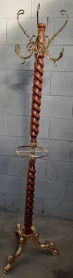 Produktbild von Casa Padrino Luxus Barock Garderobenständer Braun / Gold H. 177 cm - Barock Kleiderständer - Garderoben Möbel im Barockstil - Barock Möbel - Barock Interior - Luxus Qualität -  Italy