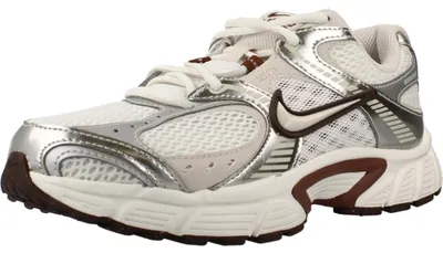 Produktbild von Nike Sportschuhe V5 RNR Turnschuh