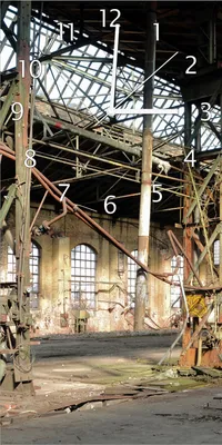 Produktbild von Wallario Design Wanduhr Verlassene Industriehalle - Alte Fabrik aus Echtglas, Größe 30 x 60 cm