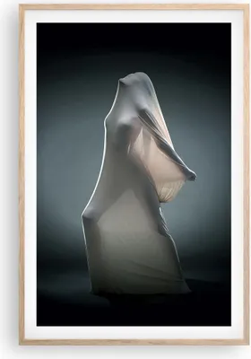 Produktbild von Gerahmtes Poster - Rahmen in heller Eiche - Künstlerisch Frau Kampf - 61x91,5 cm - Wand Bild - Wanddeko - Wandbilder - Wandposter - Bilderrahmen - Bilder - Kunstdruck - Wandbild - P2NPA61x91-4167