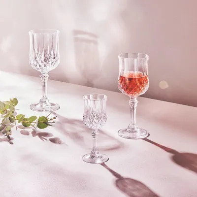 Imagen del producto de 6 vasos para licores de 6 cl, modelo Longchamp, marca Cristal d'Arques. Vasos de cristal ultra transparente con diseño vintage