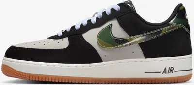 Produktbild von Nike Air Force 1 Low '07 LV8 "Black Patent Camo Swoosh" Schwarz, Größe: 38.5