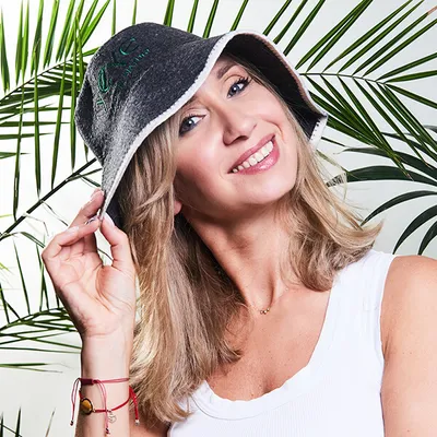 Zdjęcie produktu dla Czapka do sauny bucket hat szara z 100% naturalnej wełny filcowej