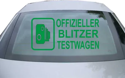 Produktbild von Indigos UG - Aufkleber Heckscheibe & Motorklappe DE6176 - grün - 600x286 mm - offizieller  testwagen - Auto Scheiben Fenster Heckklappe Tuning Racing JDM - Die cut