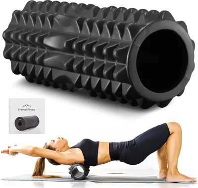 Produktbild von Everest Fitness Faszienrolle mit Spikes und Rille - Faszien Rolle 33cm für Rücken Wirbelsäule, Yoga Massage Rückenrolle, Fascia Roller, Schwarz