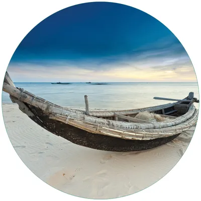 Produktbild von Wallario Premium Glasbild, freischwebende Optik, kräftige Farben, rund 50cm Durchmesser, Motiv Fischerboot am Strand mit Sonnenuntergang