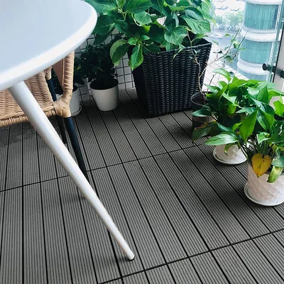 Produktbild von YZNAHRE Terrassenfliesen Klicksystem Balkonfliesen WPC Terrassenplatten 30x60cm/Stück Balkon Bodenbelag Wetterfest mit Drainagefunktion Balkonboden Holzoptik Zuschneidbar, 30pcs/5m² (Anthrazit)