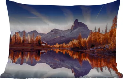 Produktbild von MuchoWow® Outdoor Kissen - Berge - Bäume - Herbst - See - Natur - 50x30 cm - Wetterfest - Lounge Kissen - Sofa kissen - Wohnzimmer Dekoration
