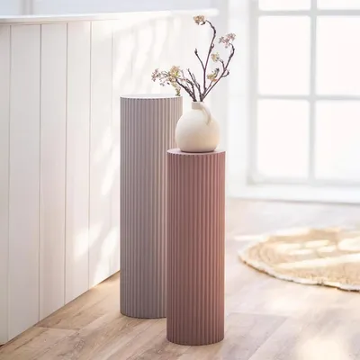 Produktbild von 2x Dekosäule "Pastell" aus Metall, 60 + 75 cm hoch, Metallsäule, Blumenständer, Blumensäule, Pflanzenständer, Podest, Sockel, Säule
