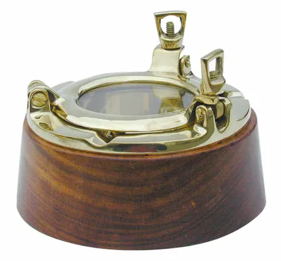 Image de Cendrier hublot sur socle, laiton / bois, 12 cm