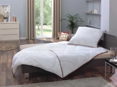 Zdjęcie produktu dla Kołdra z mikrofibry "Copper", wykończona naturalnymi włóknami miedzi, kołdra w rozmiarze 135x200cm (bez poduszki)